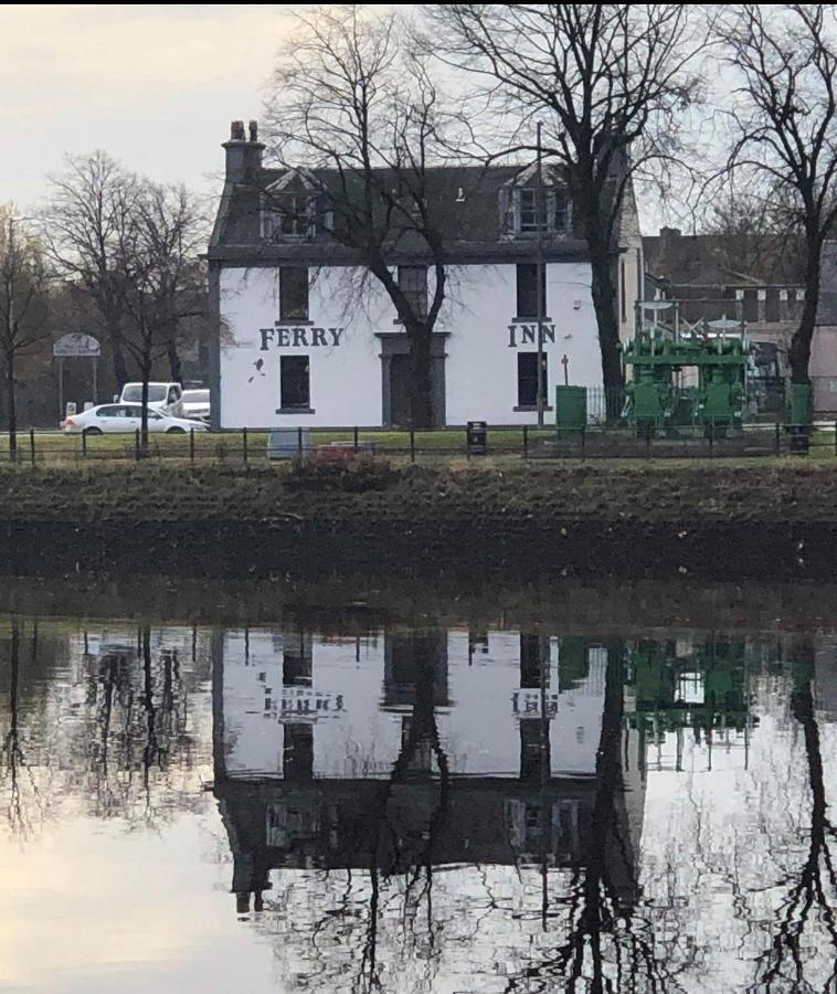 The Ferry Inn Renfrew Exterior photo